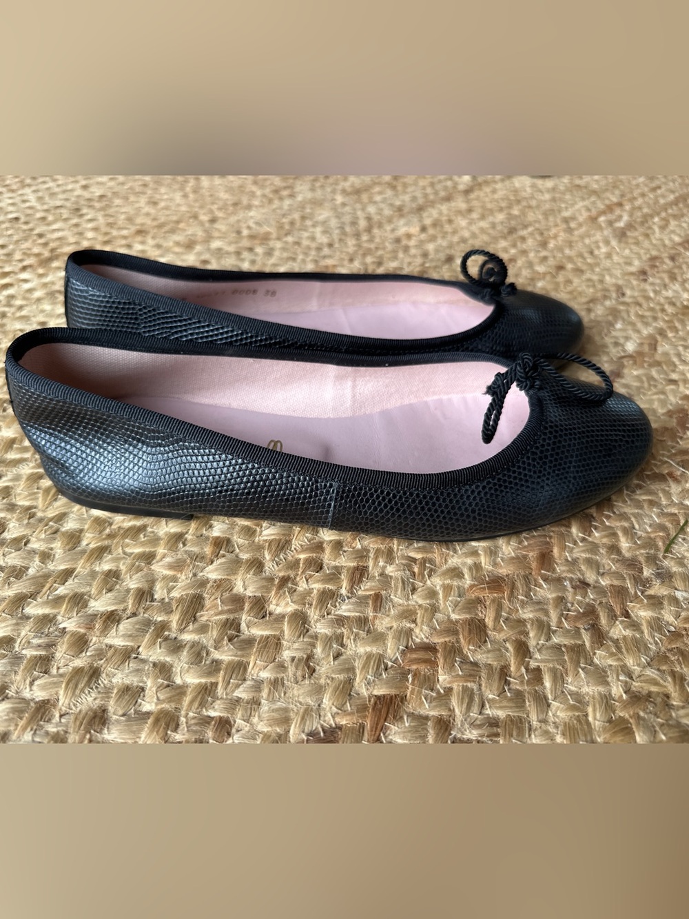 Pretty Ballerinas Rosario Embossed Black Leather Flats Worn Once - Picture 2 of 8